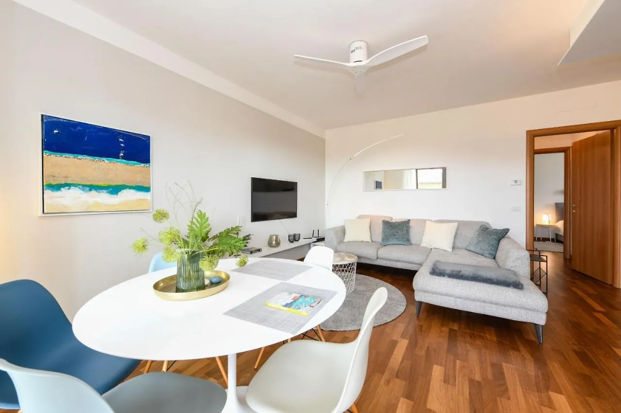 Leone Apartment Moniga del Garda 0*,  Italy